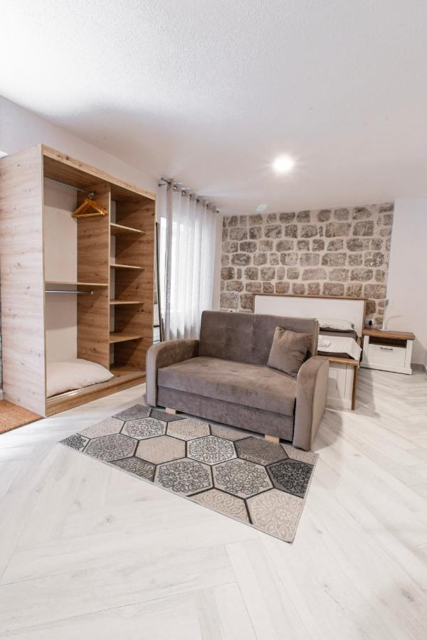 Apartments Florian Лопуд Екстер'єр фото