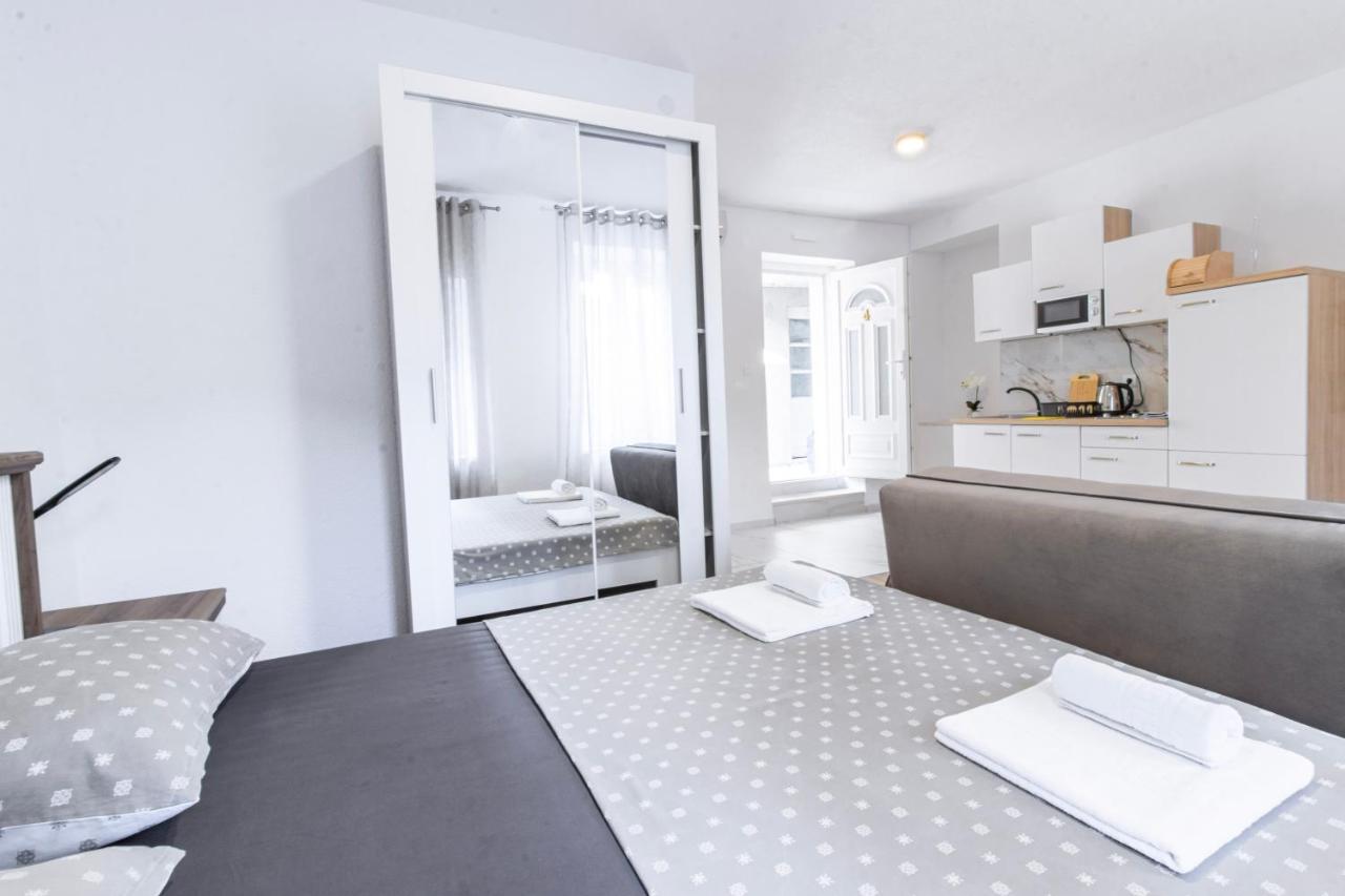 Apartments Florian Лопуд Екстер'єр фото