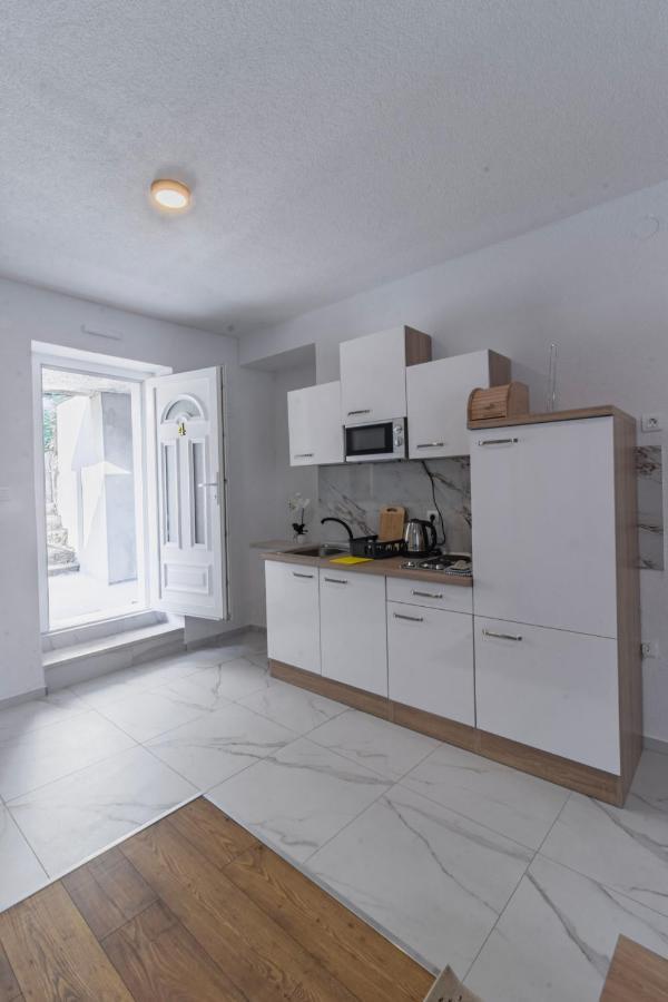 Apartments Florian Лопуд Екстер'єр фото